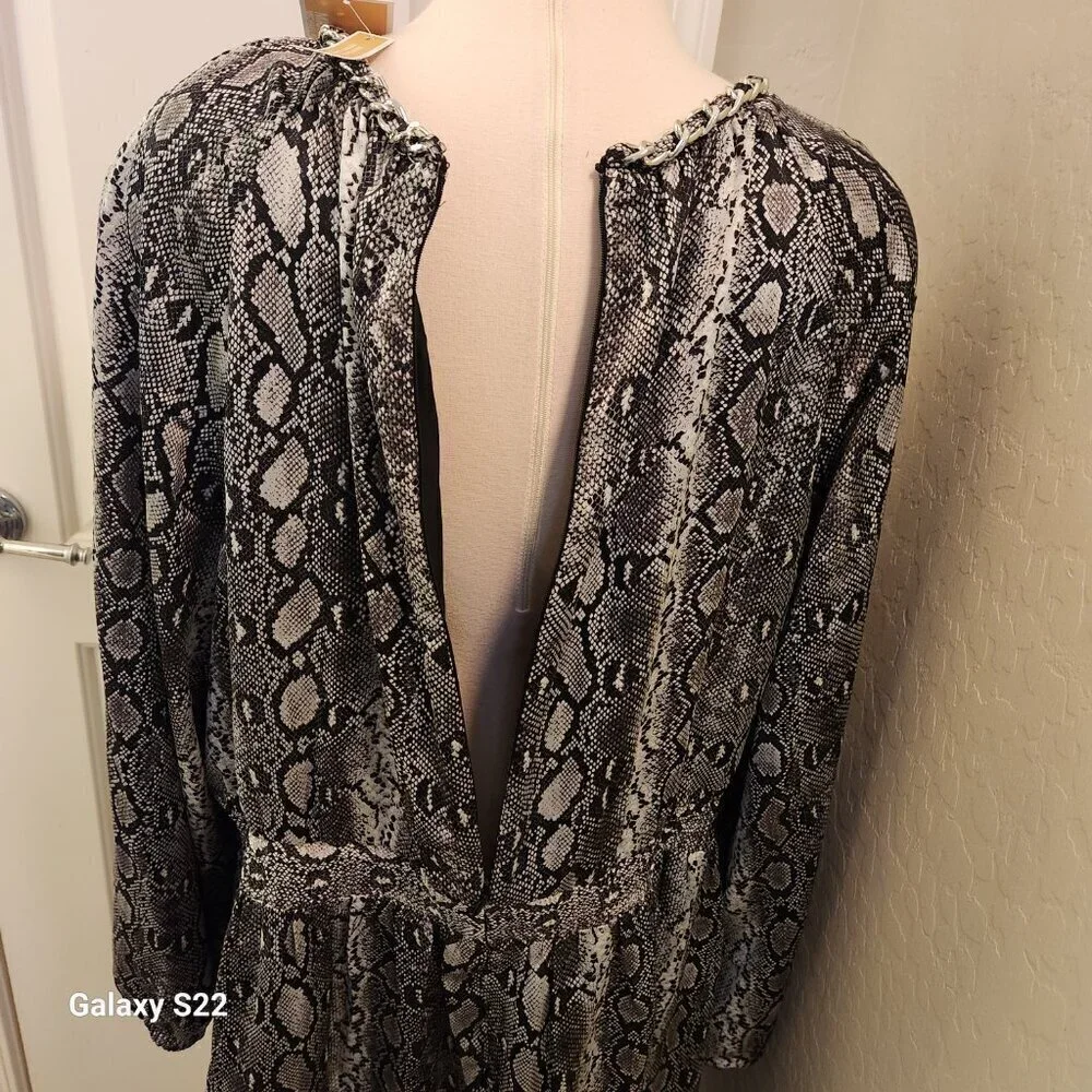Michael Kors Print/Silver chain detailed dress. NWT. Size 3 X